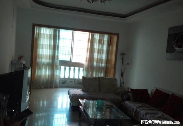 路段好，中等装修，家具齐全，相邻三中，南马实验小学。休闲广场 - 房屋出租 - 房屋租售 - 安顺分类信息 - 安顺28生活网 anshun.28life.net